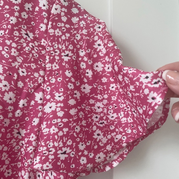 NWOT 🦋 Pink floral wrap dress | Large - Picture 9 of 16